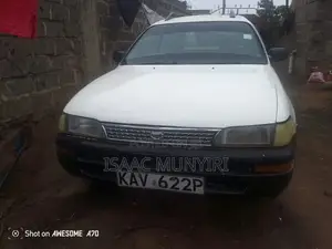 Toyota Corolla 1998 White