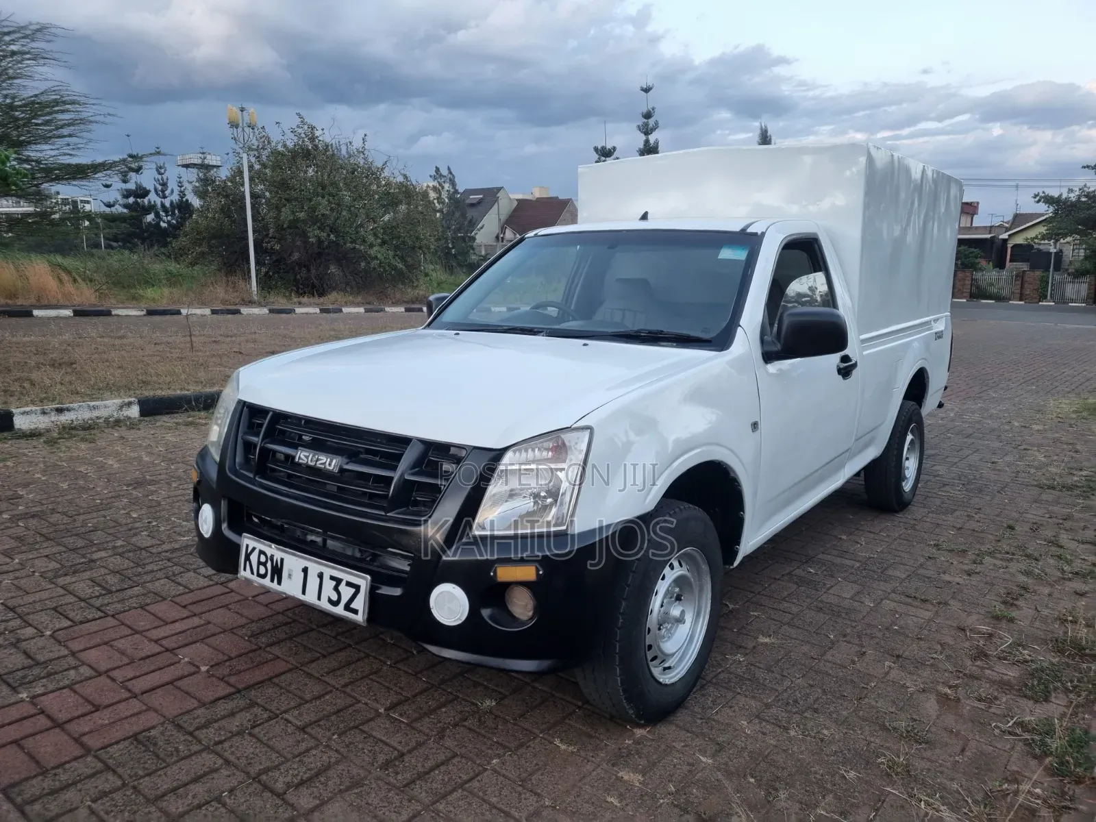 Isuzu D-MAX 2013