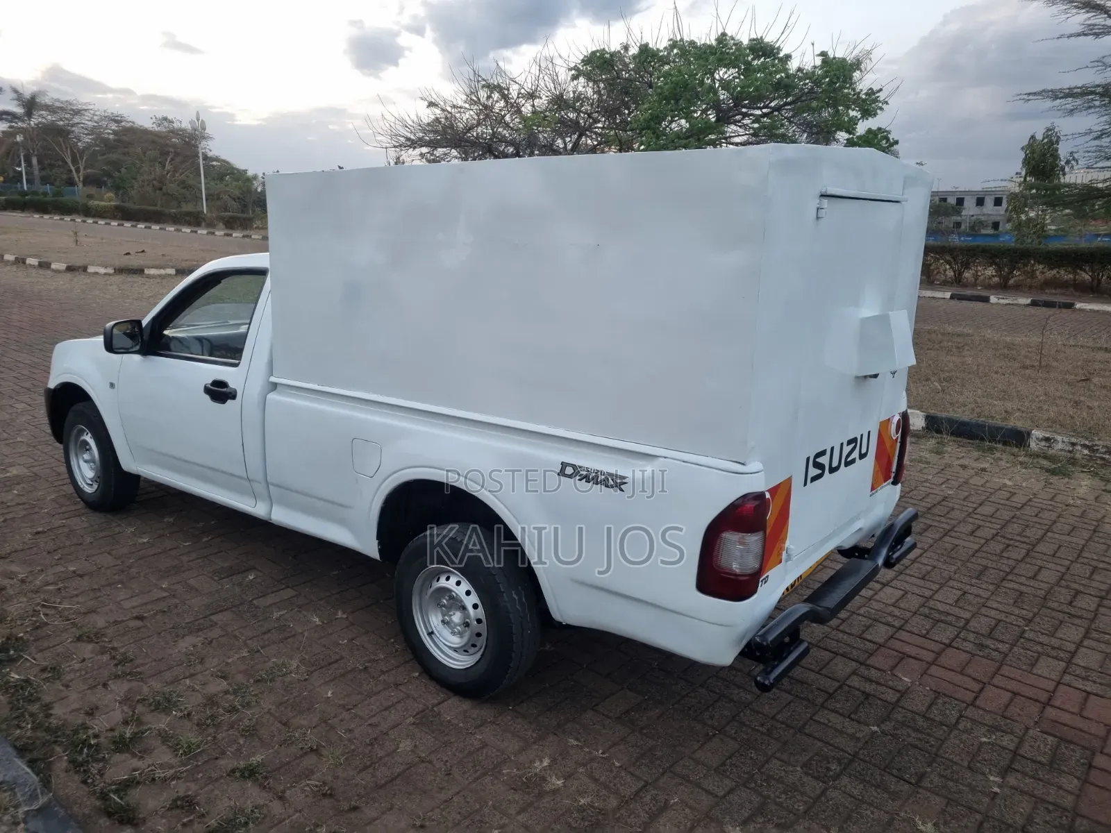 Isuzu D-MAX 2013