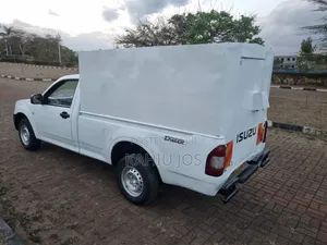 Isuzu D-MAX 2013