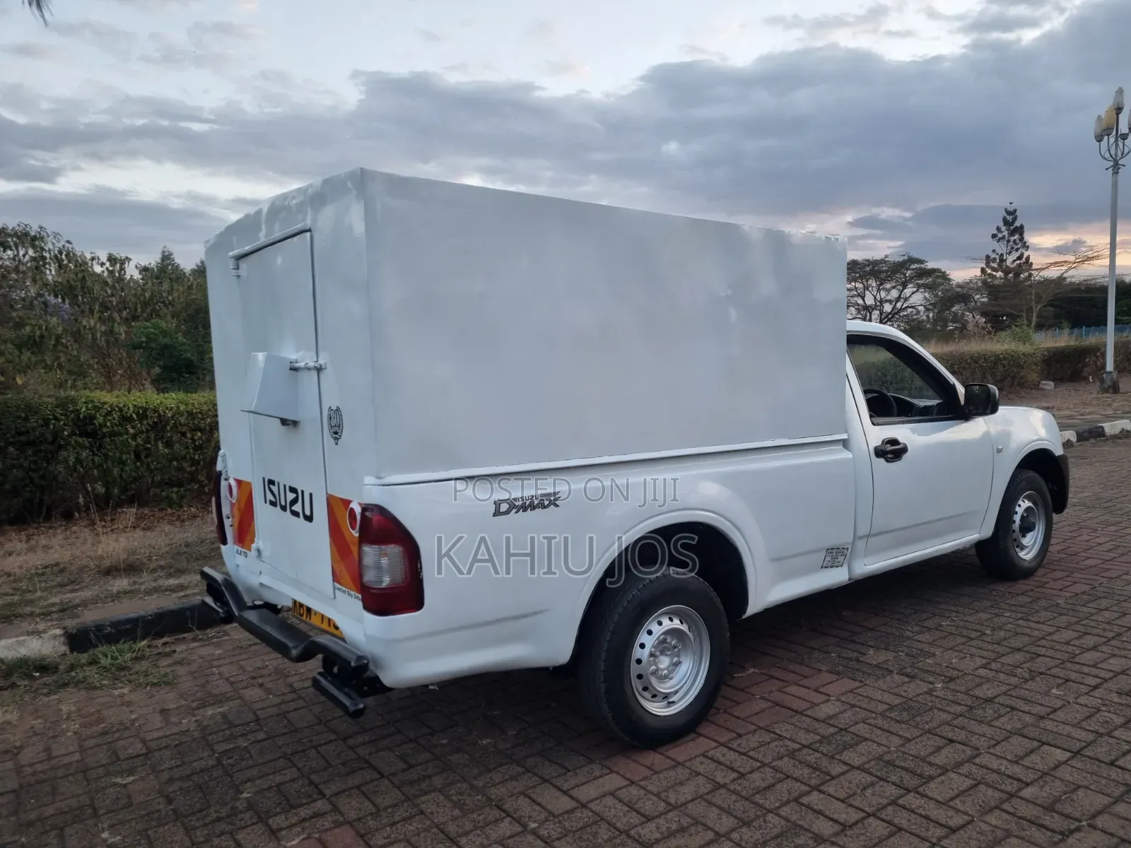 Isuzu D-MAX 2013