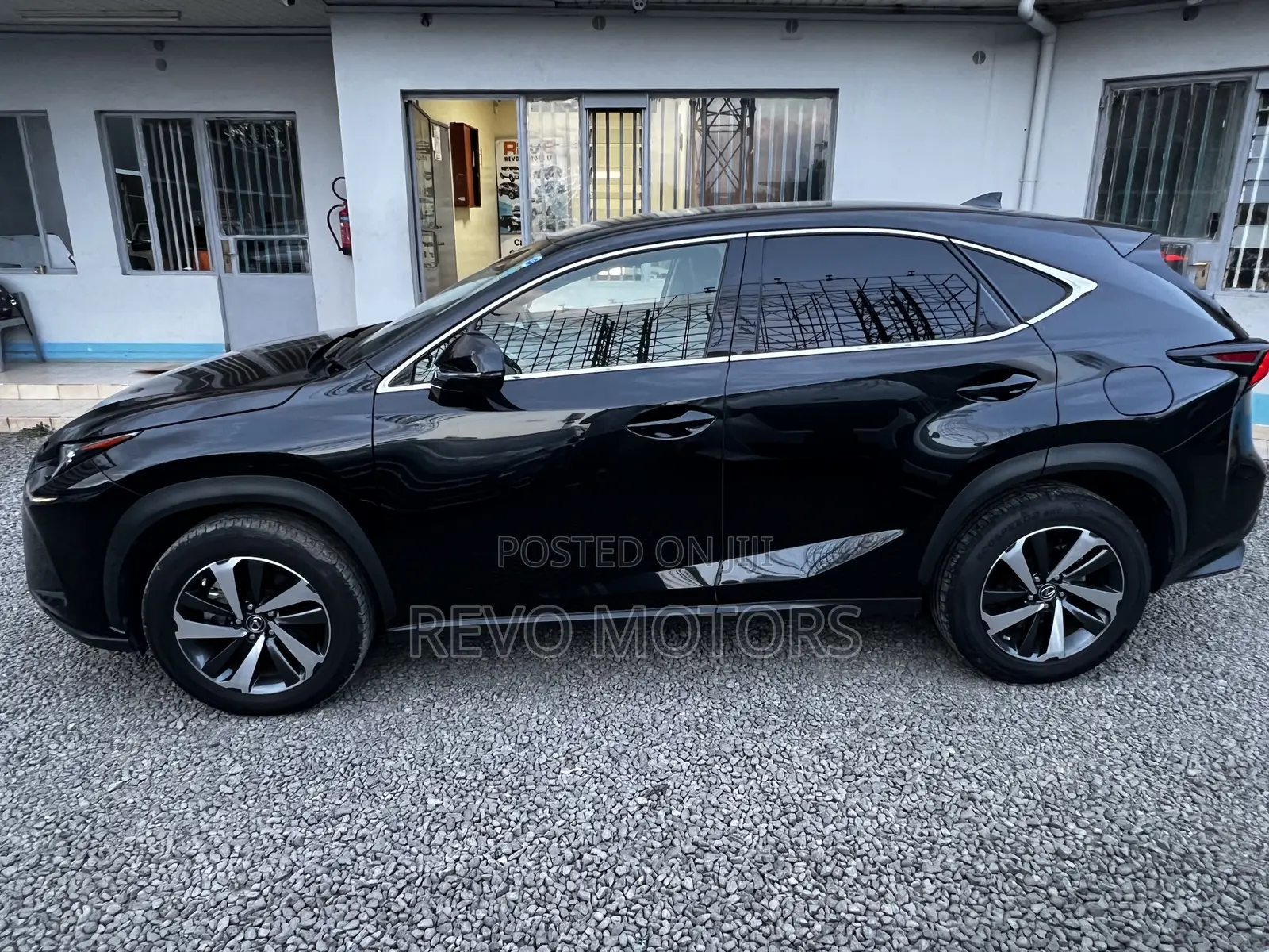Lexus NX 300 FWD 2019 Black