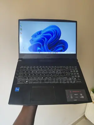 Laptop MSI Crosshair 15 16GB Intel Core i7 HDD+SSD 1.5T