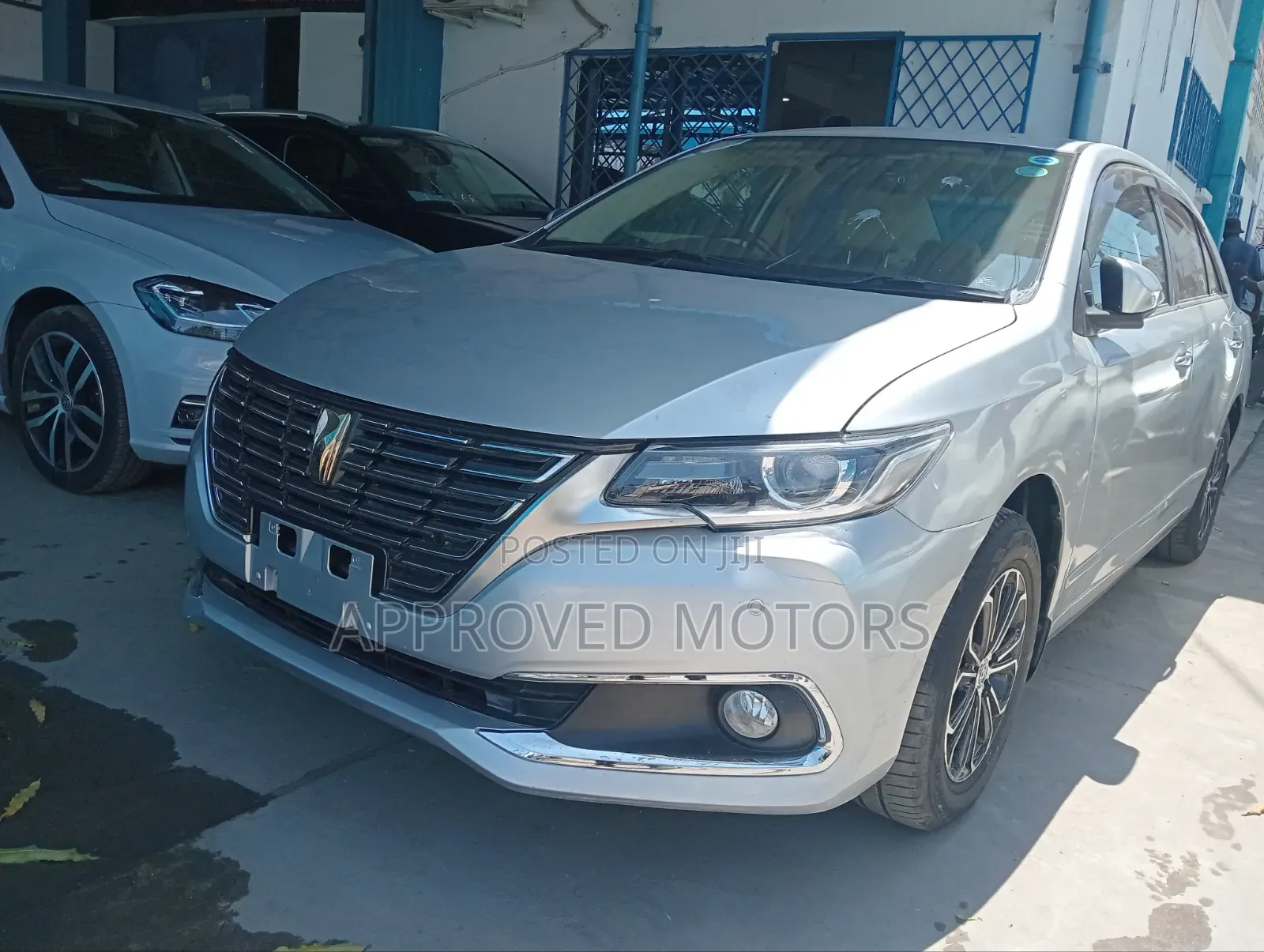 Toyota Premio 2019 Silver