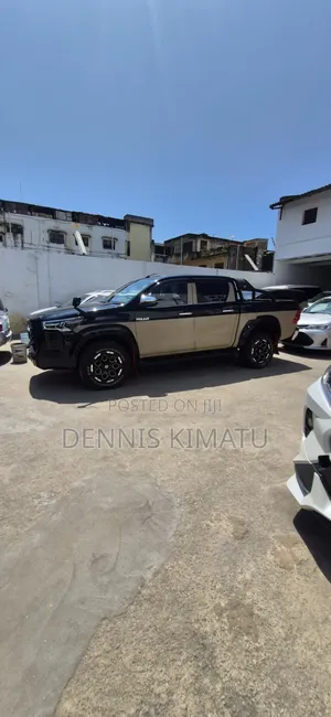 Toyota Hilux 2020 Gold