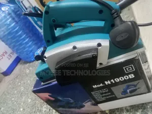 Makita M1900B Professional Carpentry Planer