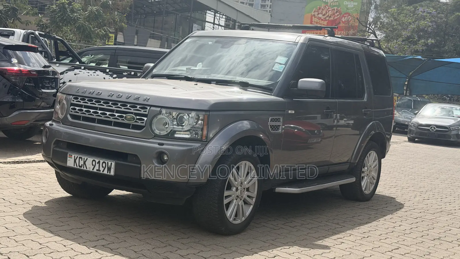 Land Rover Discovery 2010 Gray