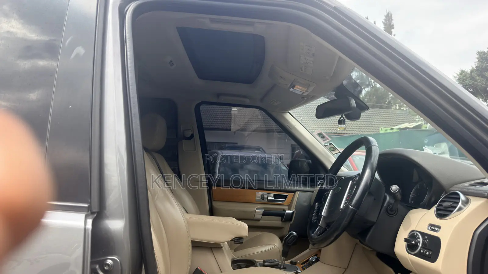 Land Rover Discovery 2010 Gray