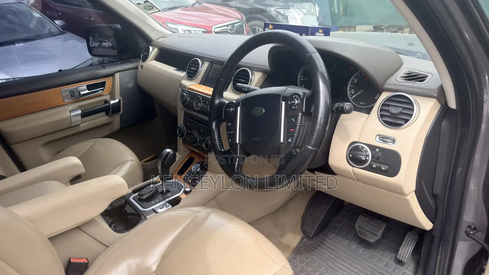 Land Rover Discovery 2010 Gray