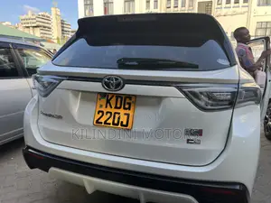 Toyota Harrier 2017