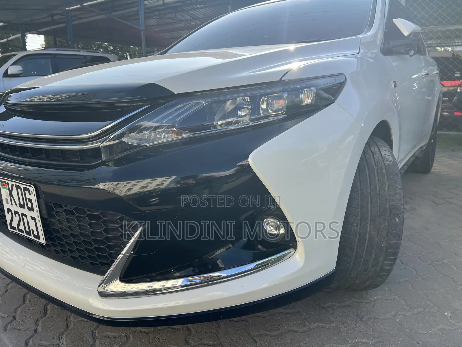 Toyota Harrier 2017