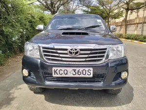 Toyota Hilux 2012 Black