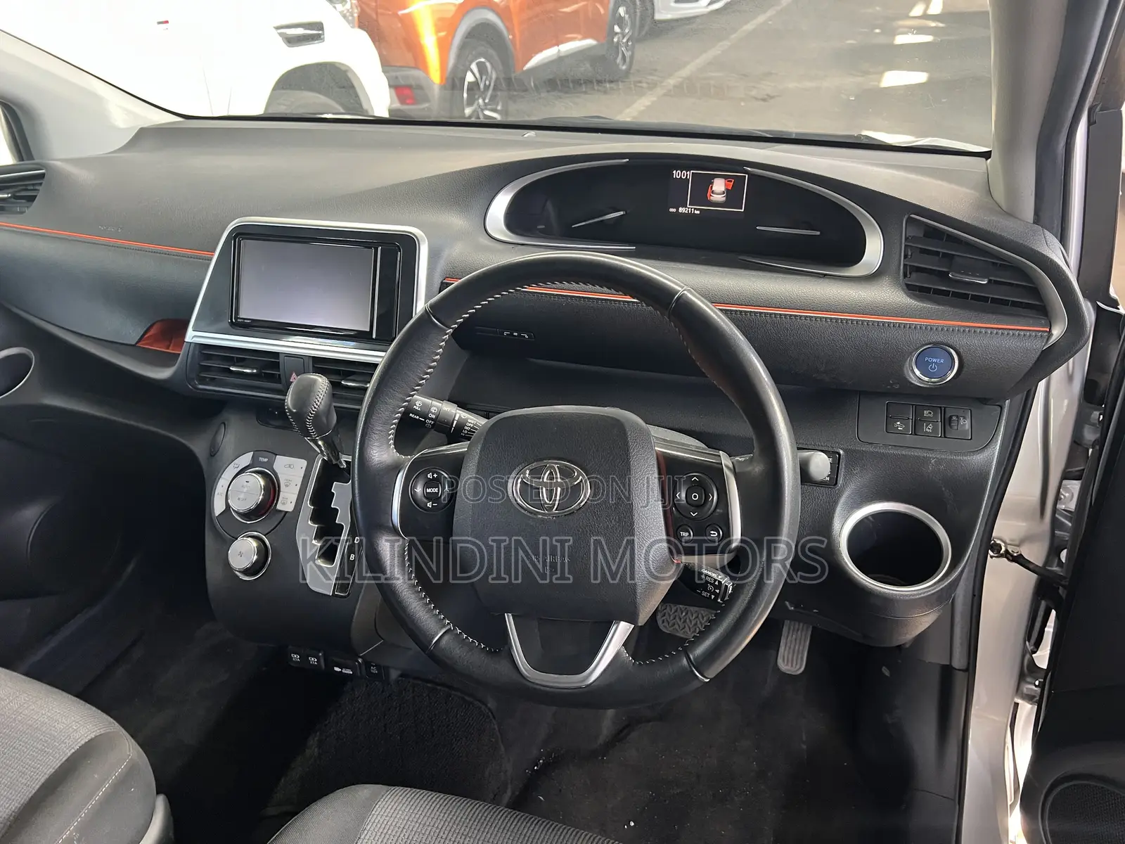 Toyota Sienta 2021