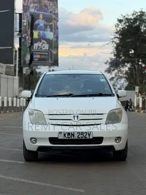 Toyota IST 2004 White