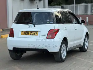 Toyota IST 2004 White