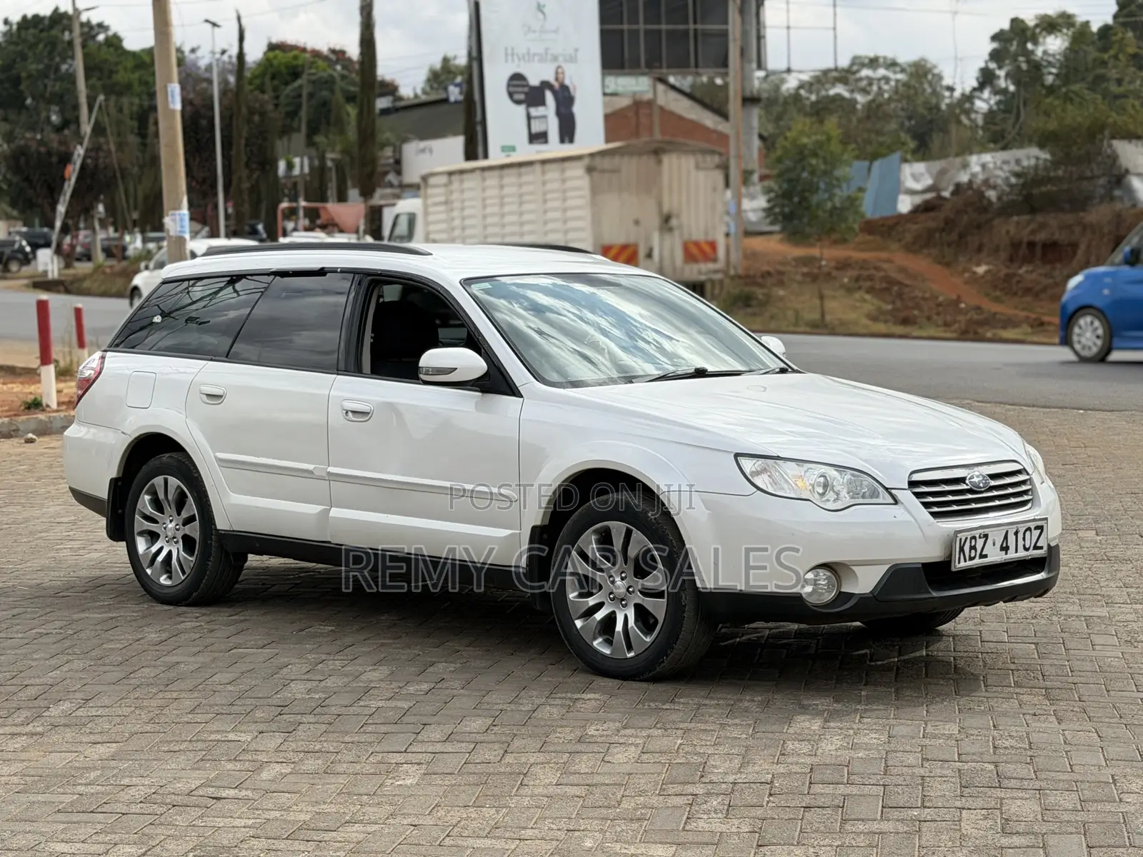 Subaru Outback 2004 White