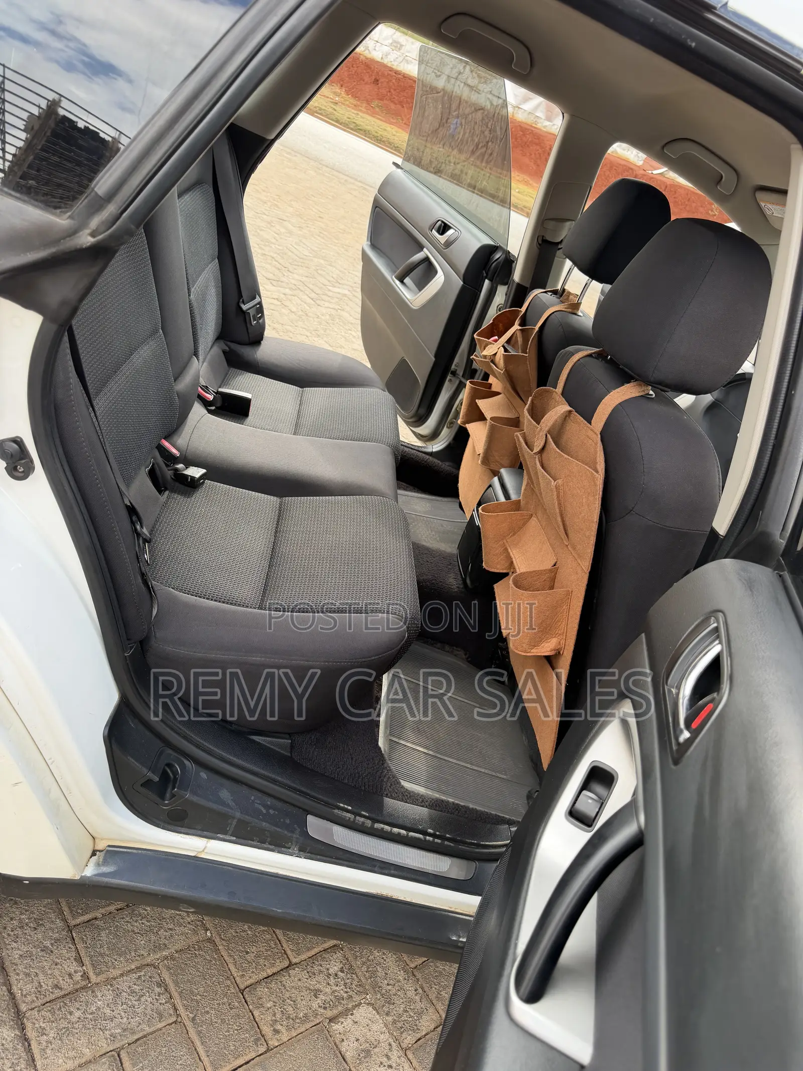 Subaru Outback 2004 White
