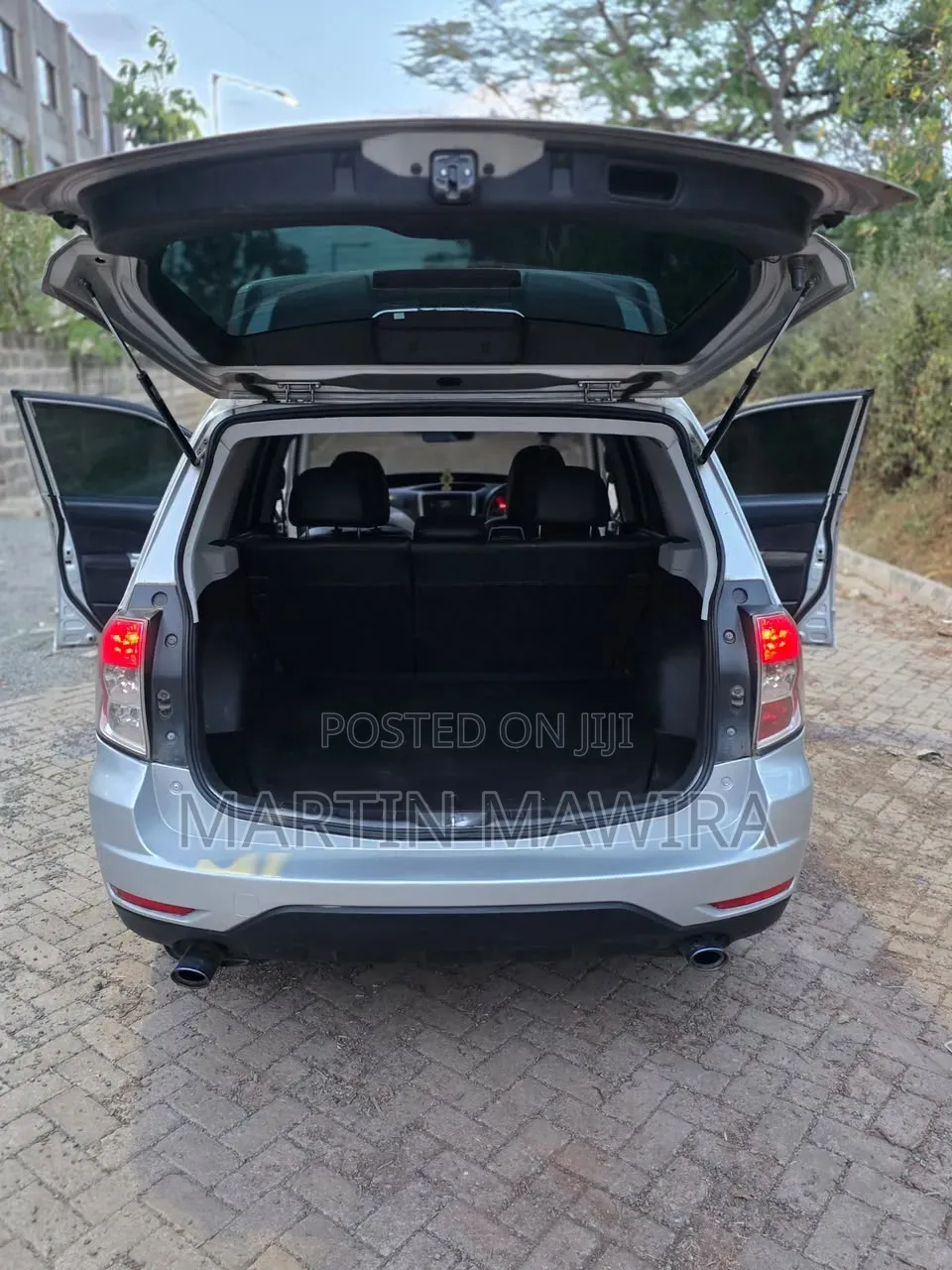 Subaru Forester 2010 Silver