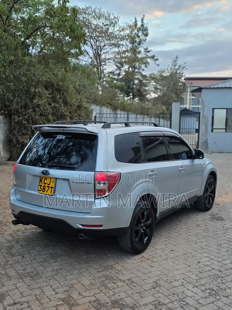 Subaru Forester 2010 Silver