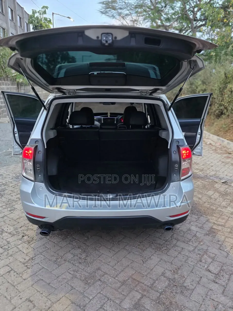 Subaru Forester 2010 Silver