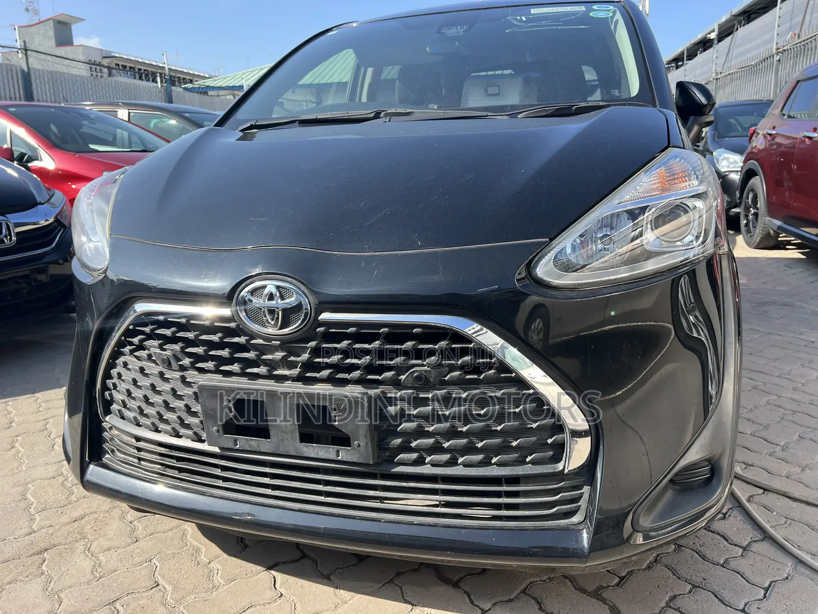 Toyota Sienta 2019