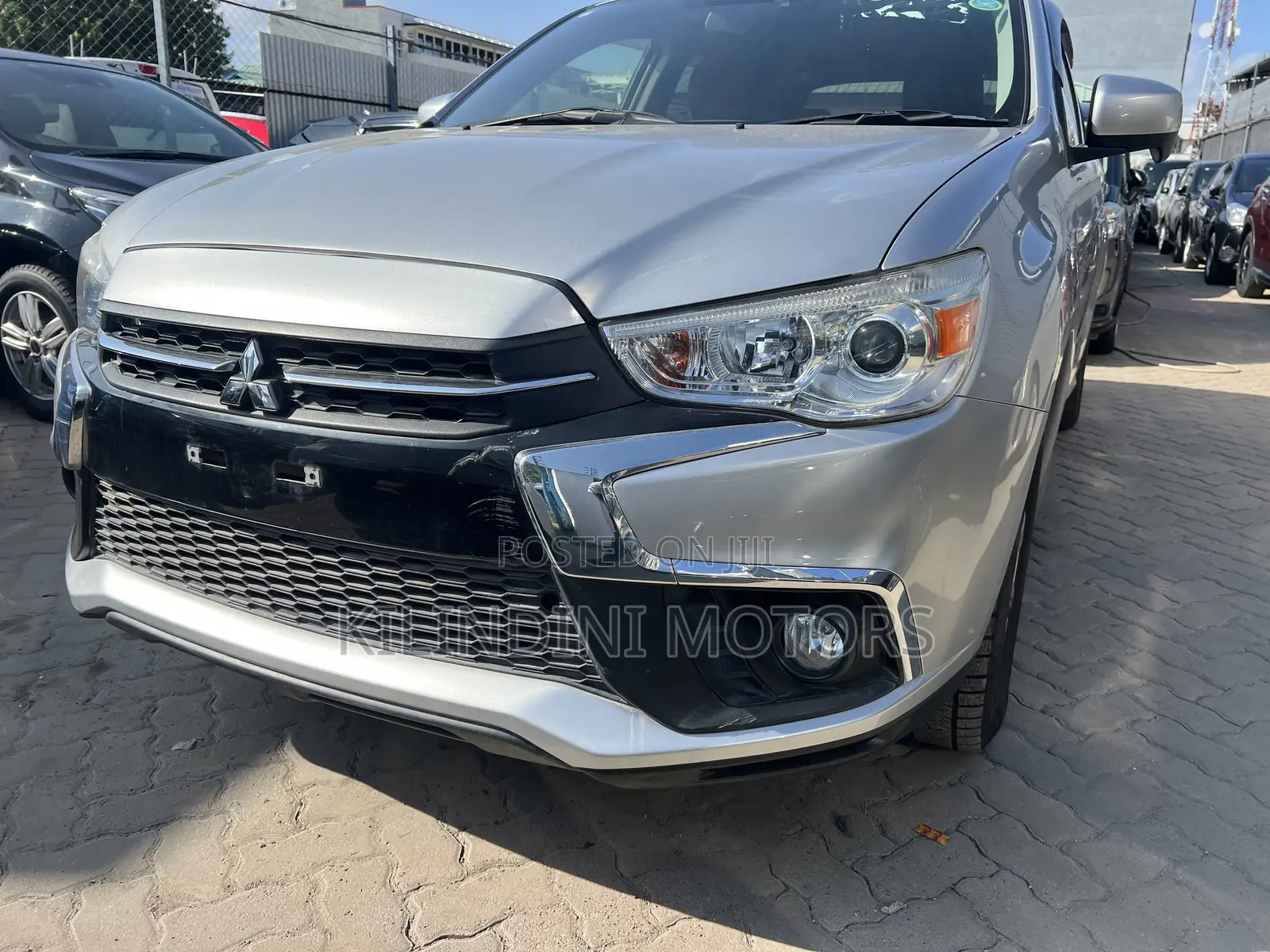 Mitsubishi RVR 2020 Silver
