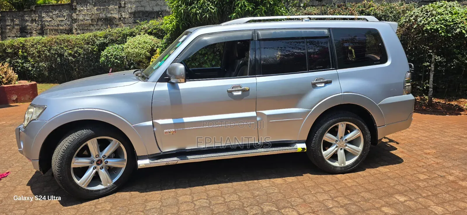 Mitsubishi Pajero 3.2 Di-Dc GLS 2010 Silver