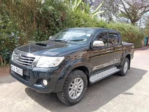 Toyota Hilux 2012 Black