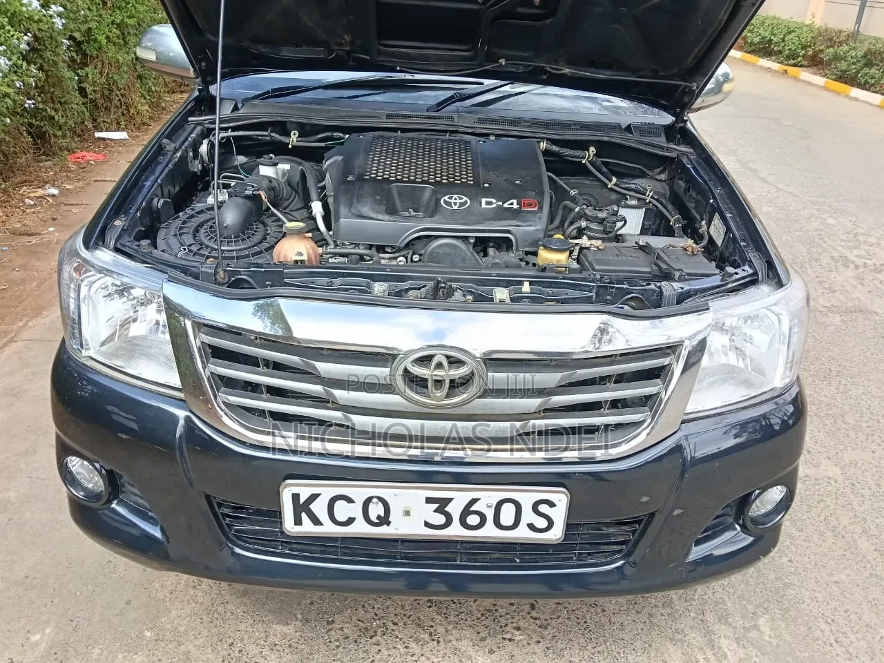 Toyota Hilux 2012 Black
