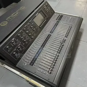 MIDAS M32 Digital Mixing Console 32 Channel Audio Mixer