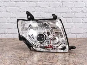 Casp Head Lamp / Head Light Mitsubishi Pajero 2008 - 2009