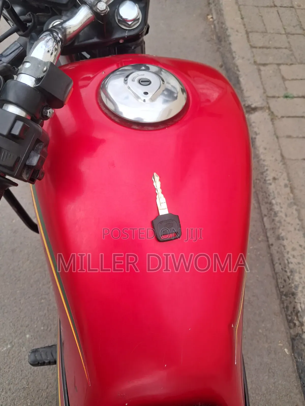 Honda CB 2025 Red