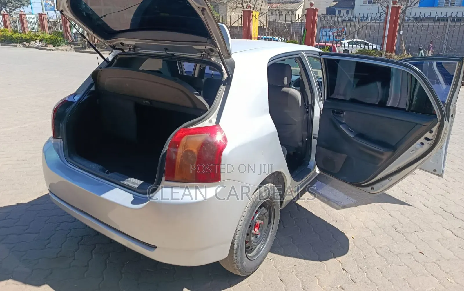 Toyota Corolla RunX 2005 Silver