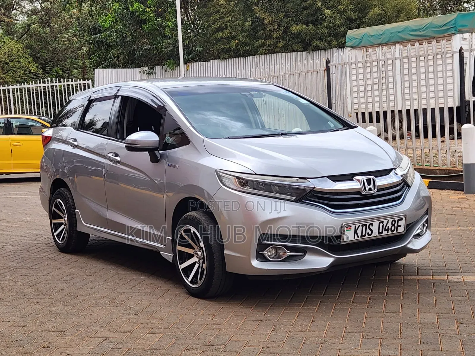 Honda Shuttle 1.5 Hybrid 2WD 2017 Silver