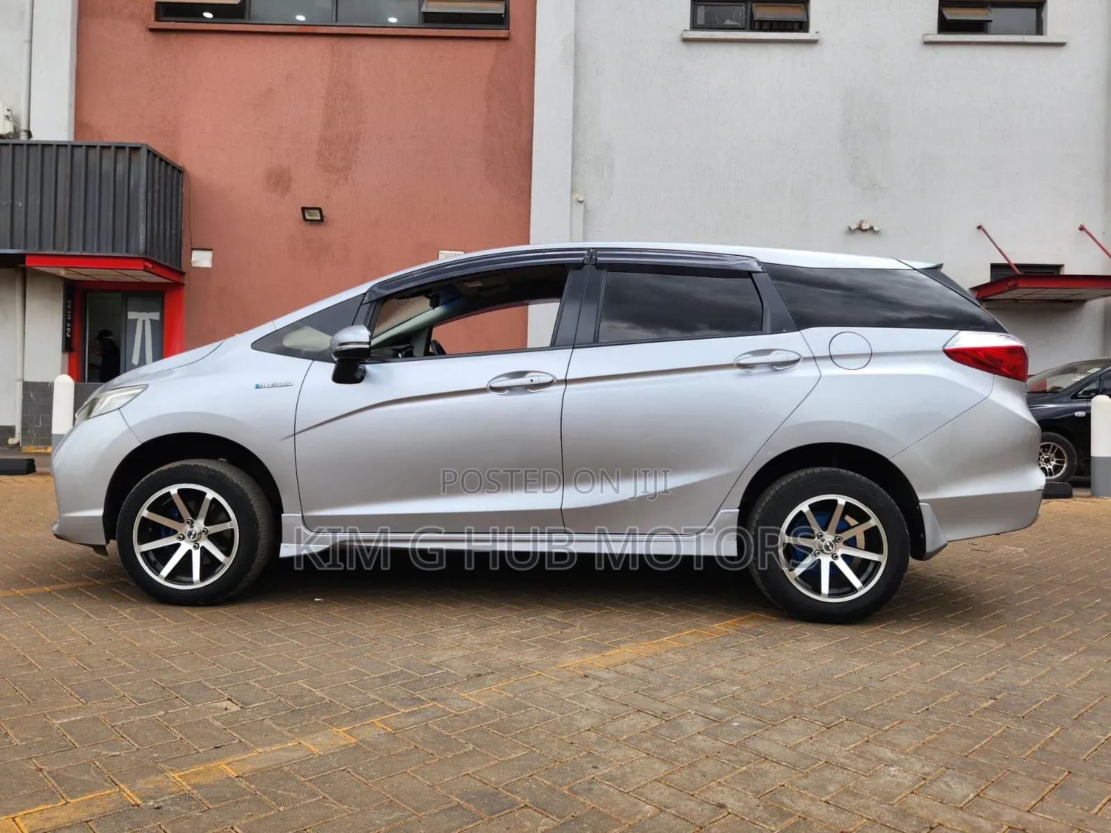 Honda Shuttle 1.5 Hybrid 2WD 2017 Silver