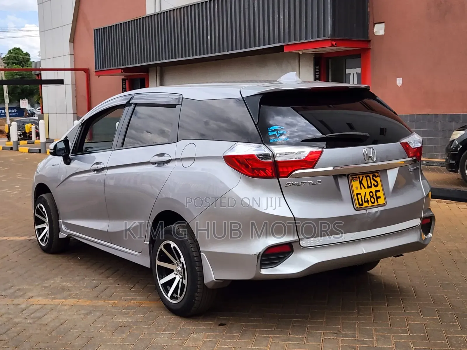 Honda Shuttle 1.5 Hybrid 2WD 2017 Silver