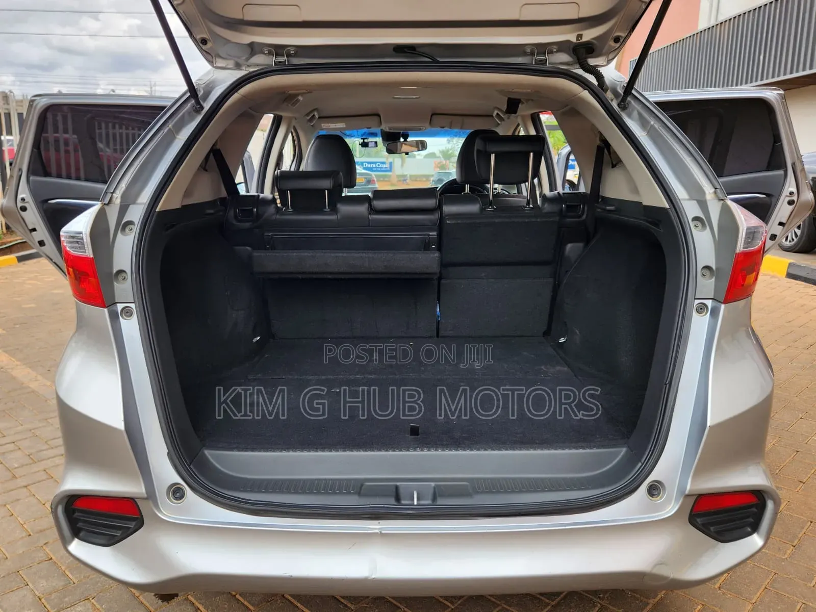 Honda Shuttle 1.5 Hybrid 2WD 2017 Silver