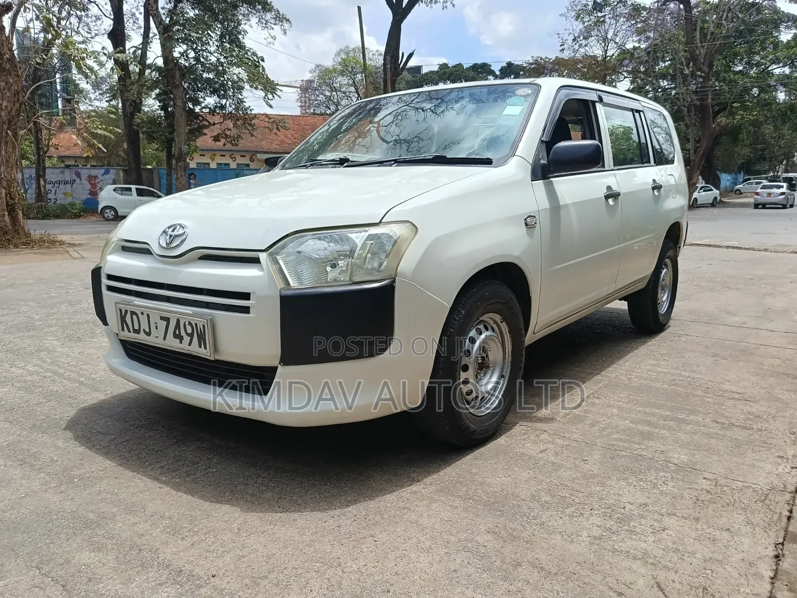 Toyota Probox 1.5 DX 2WD 2017 White