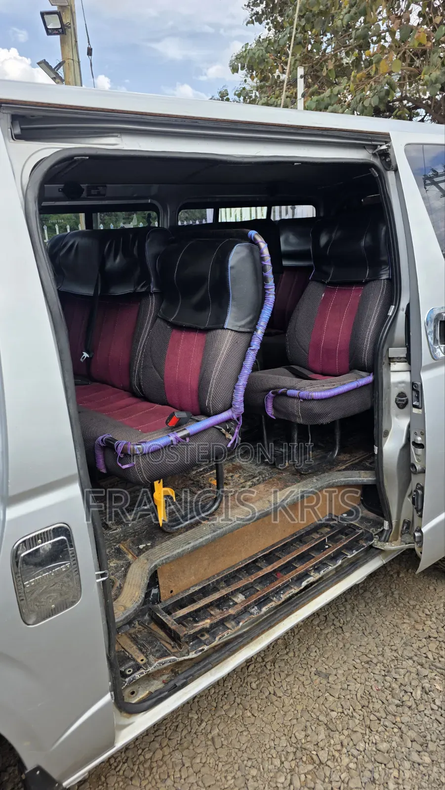 Toyota HiAce 2014 Silver