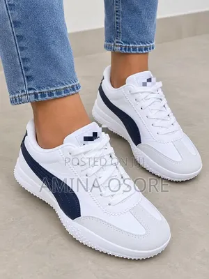 Lladies Sneakers