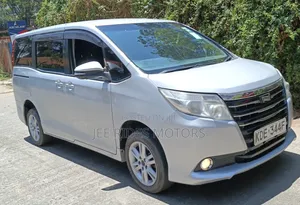 Toyota Noah 2015 Silver
