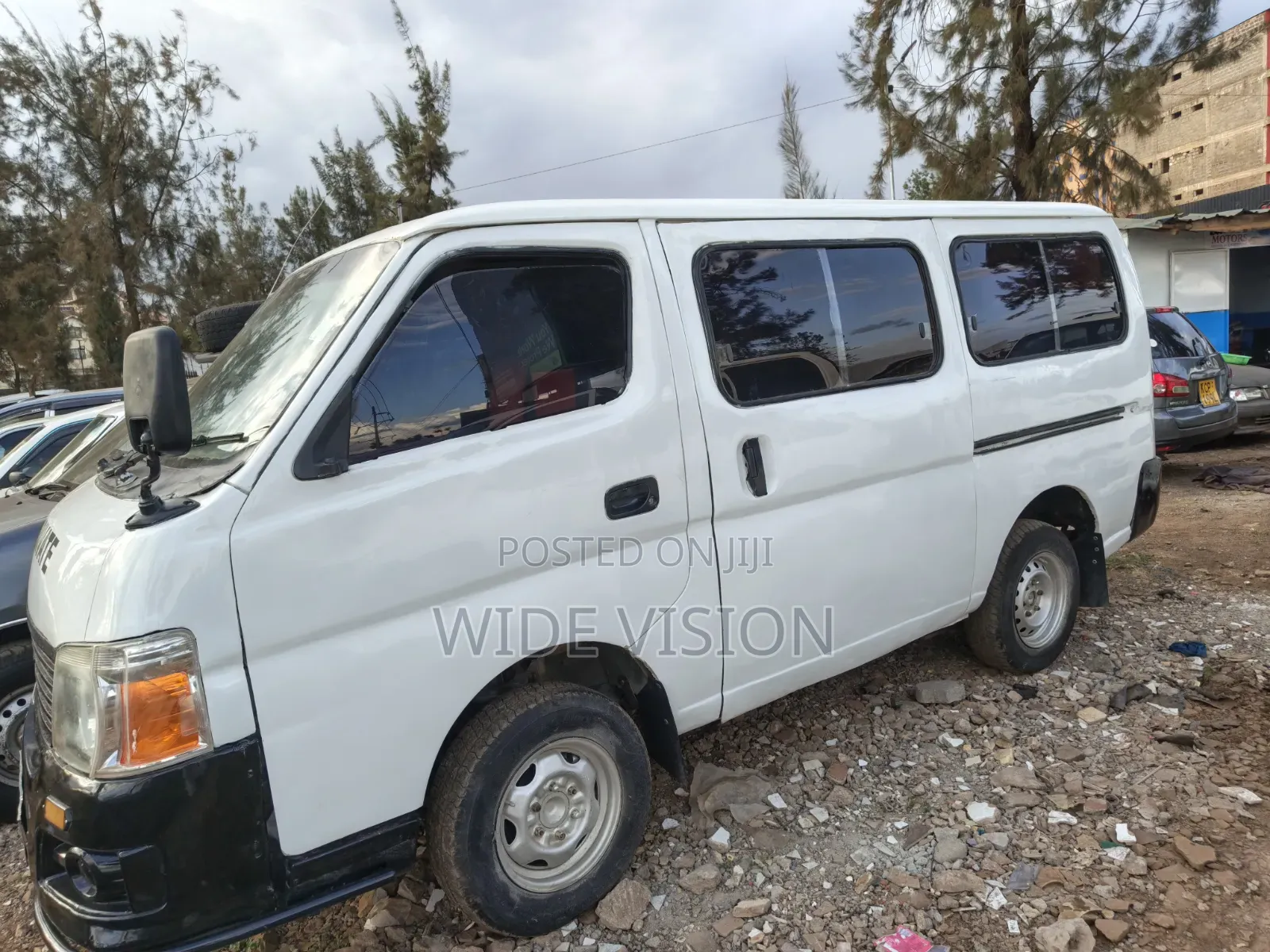 Nissan Caravan (Urvan) 2008 White