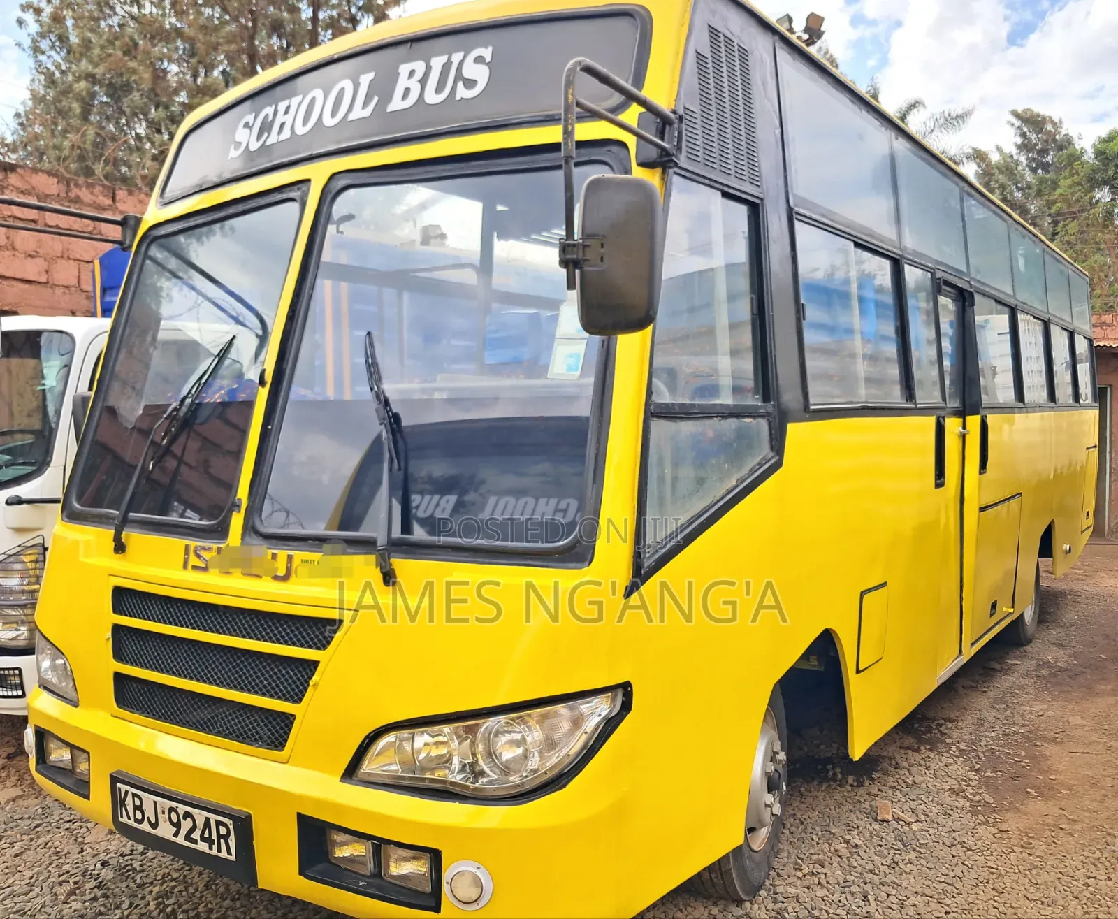 Isuzu FRR 2009 Yellow