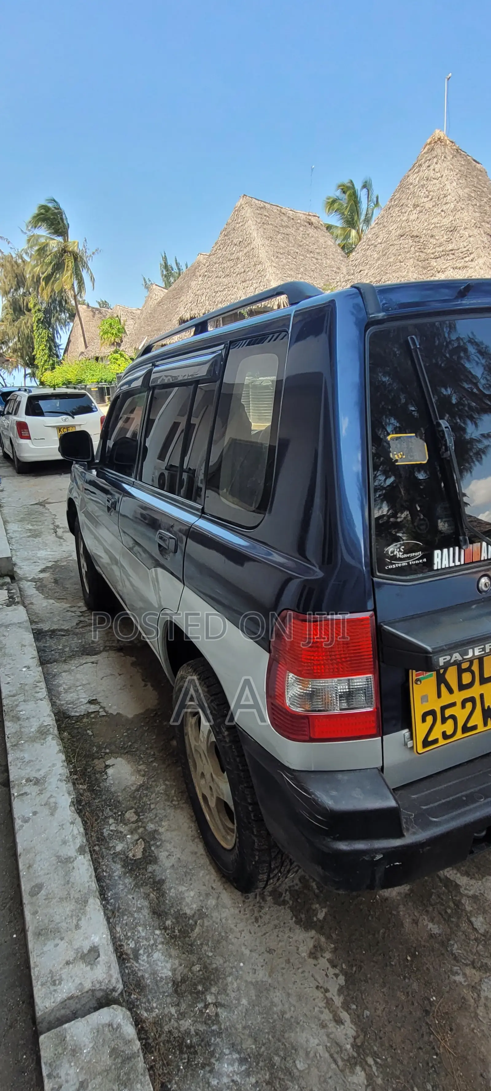 Mitsubishi Pajero 1999 Blue