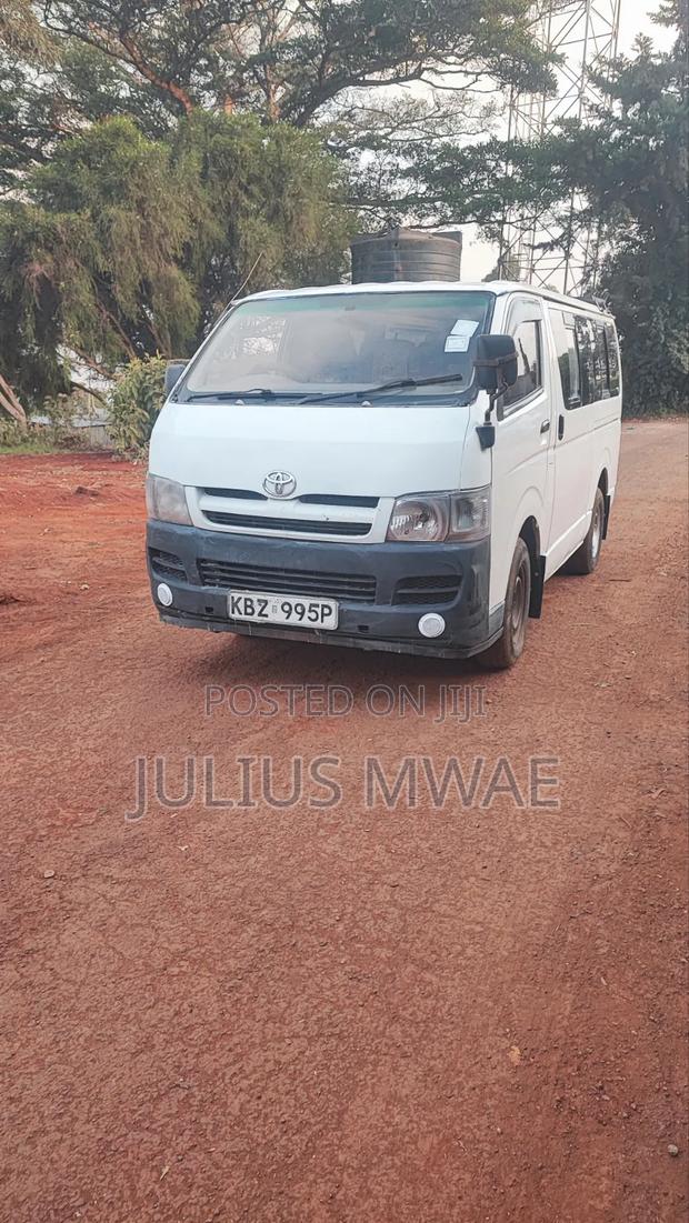 Toyota HiAce 2012 White