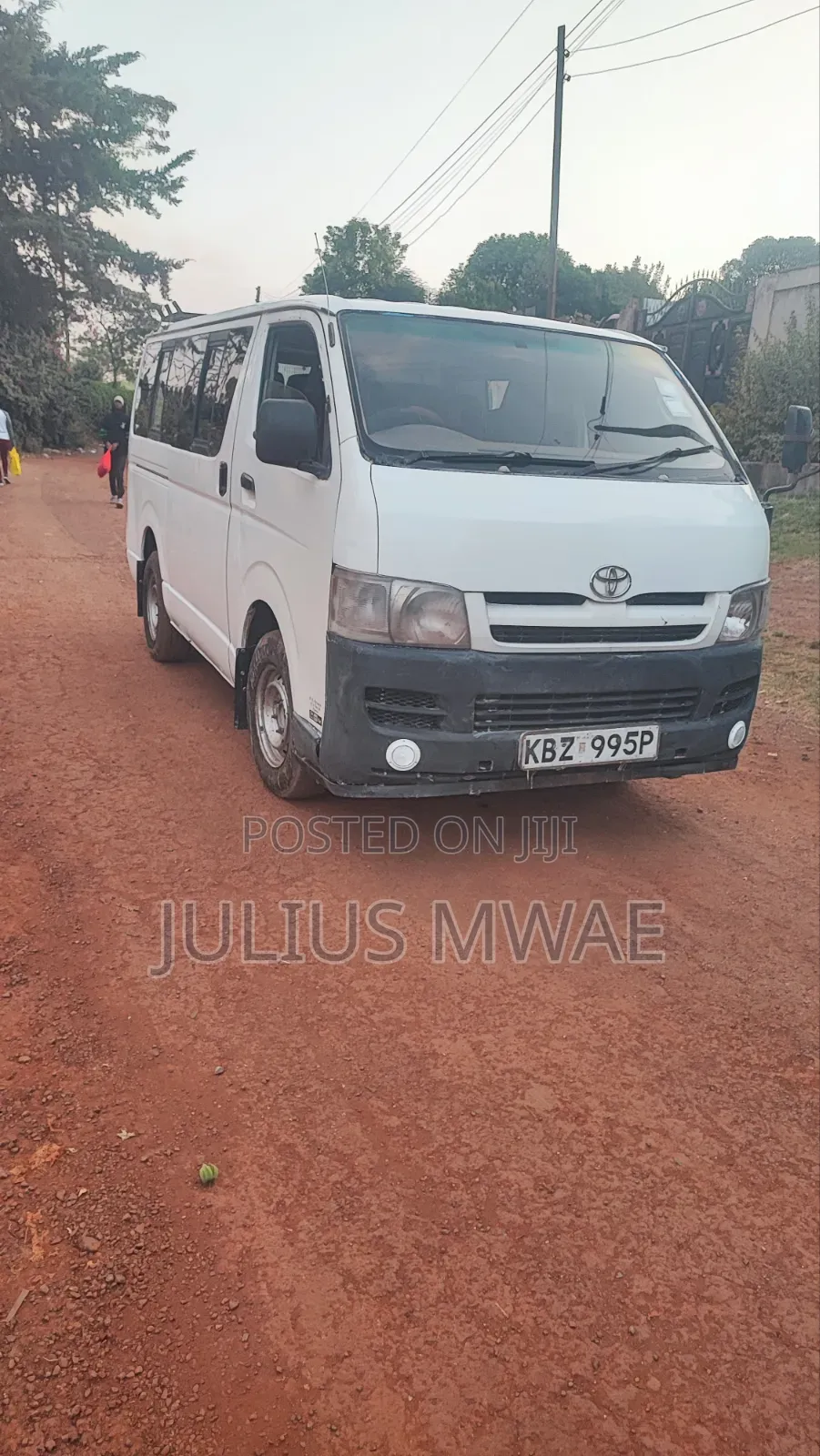 Toyota HiAce 2012 White