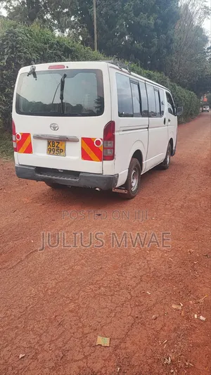 Toyota HiAce 2012 White