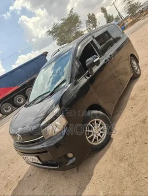 Toyota Voxy V 2WD 8-Seater 2012 Black