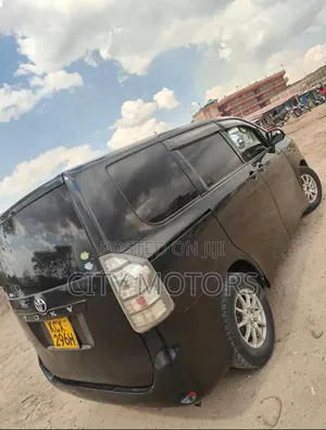 Toyota Voxy V 2WD 8-Seater 2012 Black