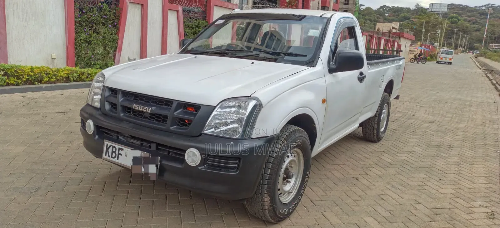 Isuzu D-MAX 2010 White